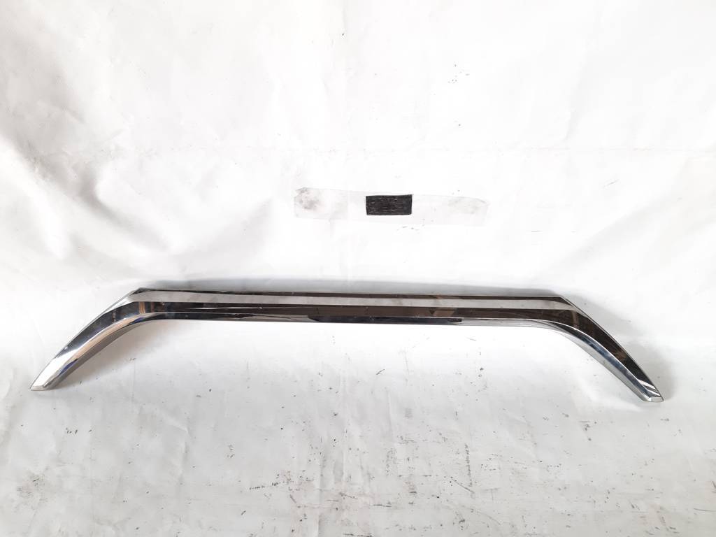 Camry Накладка крышки багажника подсветки номера Toyota Camry 2015-2017 7681106820 Toyota Camry 2