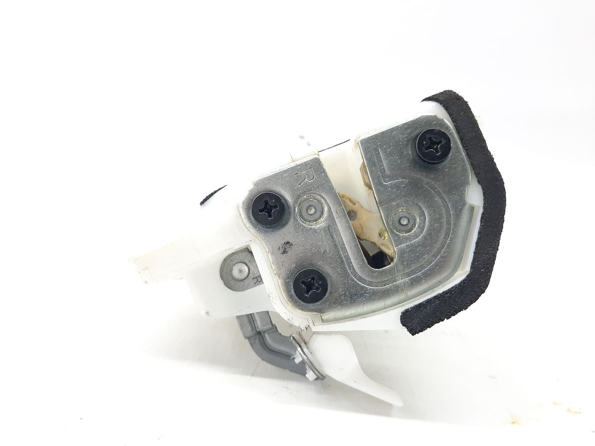 3 Замок дверей задньої правої Mazda 3 2014-2018 BHP272310B Mazda 3 2