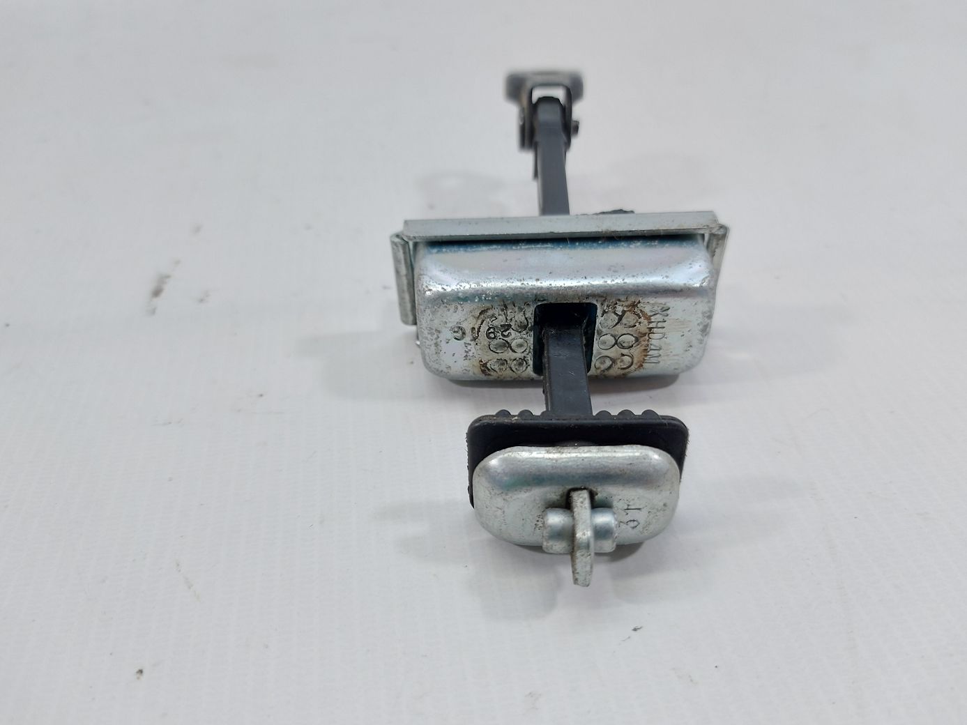 Sienna Ограничитель двери передней правой Toyota SIENNA 2011-2020 6861008021 Toyota SIENNA 3