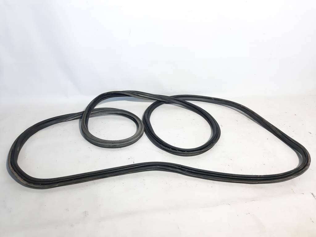 Volt Ущільнювальна гумка кришки багажника Chevrolet Volt 2011-2015 22826591 Chevrolet Volt 5 Volt Ущільнювальна гумка кришки багажника Chevrolet Volt 2011-2015 22826591 Chevrolet Volt 5