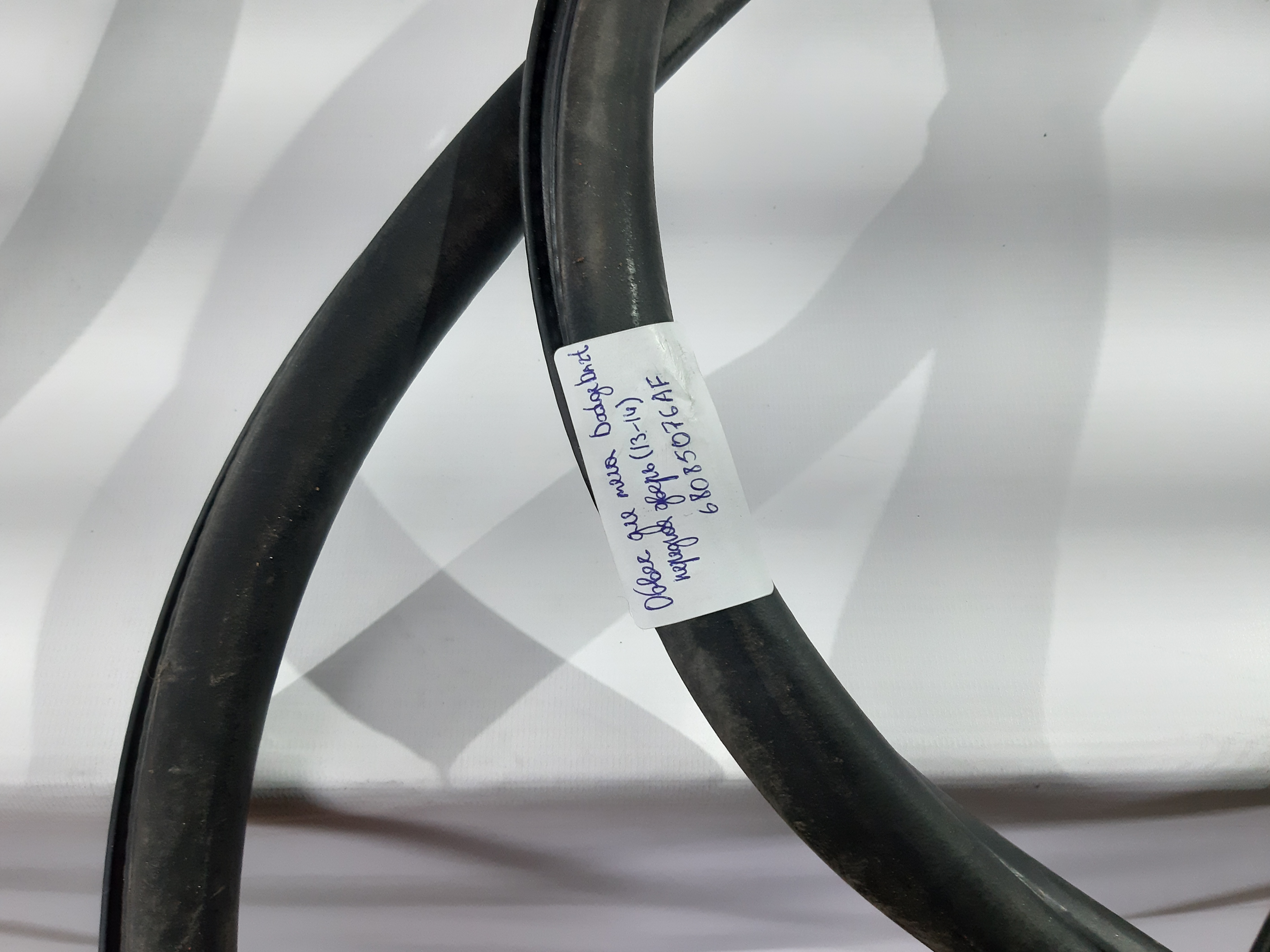 Dart Уплотнительная резинка проёма двери передней левой/правой Dodge Dart 2013-2014 68085076AF Dodge Dart 34