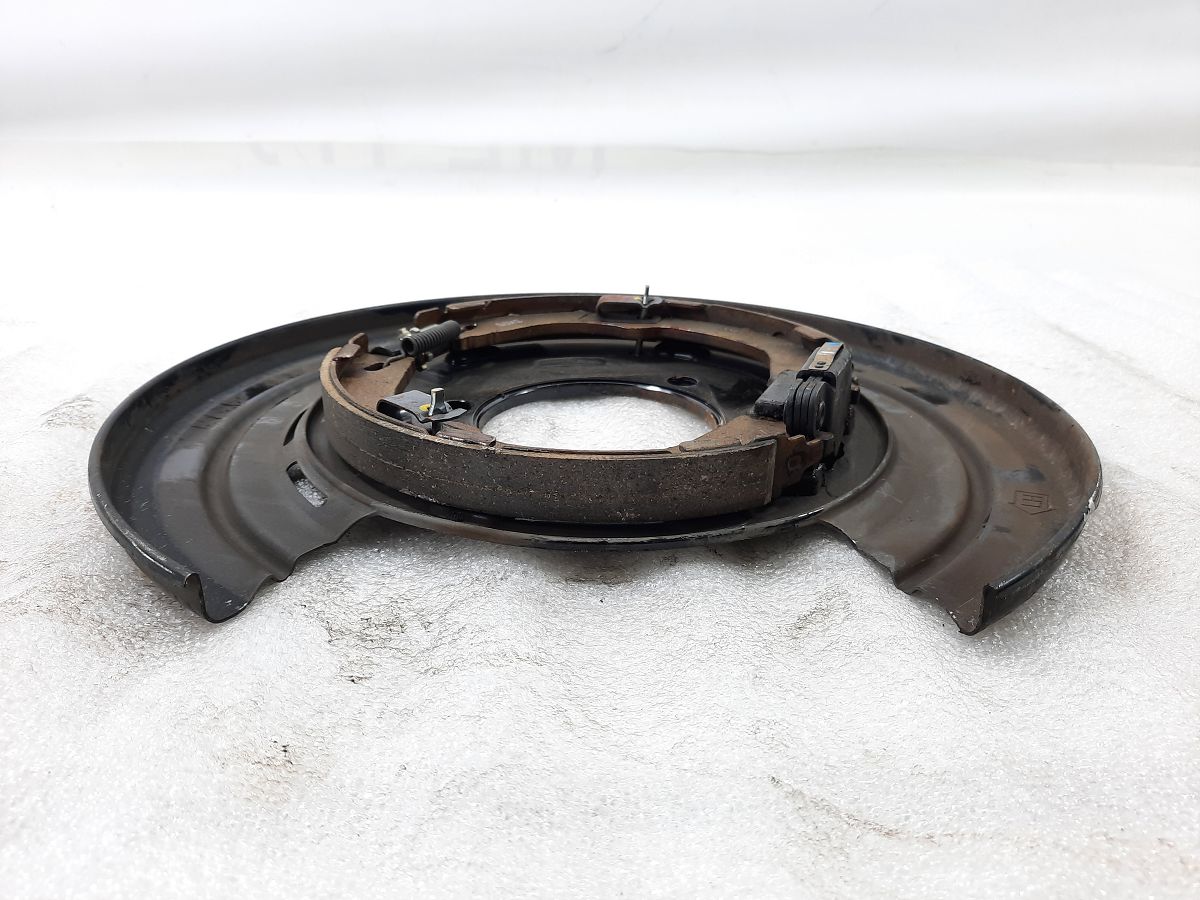 Ats Пильовик гальмівного диска заднього лівого Cadillac ATS 2013-2016 23316746 Cadillac ATS 3