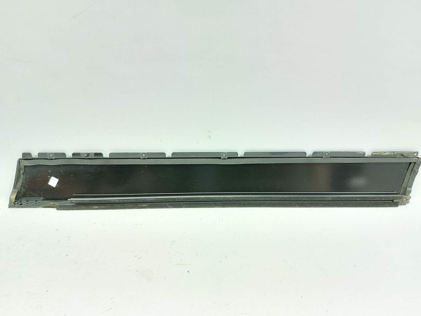 Volt Молдинг двері передньої правої верхній зовнішній (чорний глянець) Chevrolet Volt 2011-2015 22884396 Chevrolet Volt 4