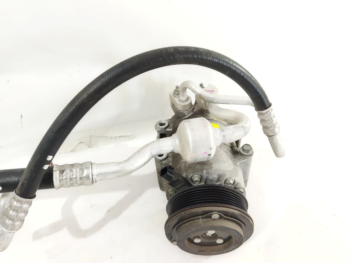 Компресор кондиціонера Ford Fiesta `2014-2017 AV1Z19703K Ford Fiesta 4 Компресор кондиціонера Ford Fiesta `2014-2017 AV1Z19703K Ford Fiesta 4