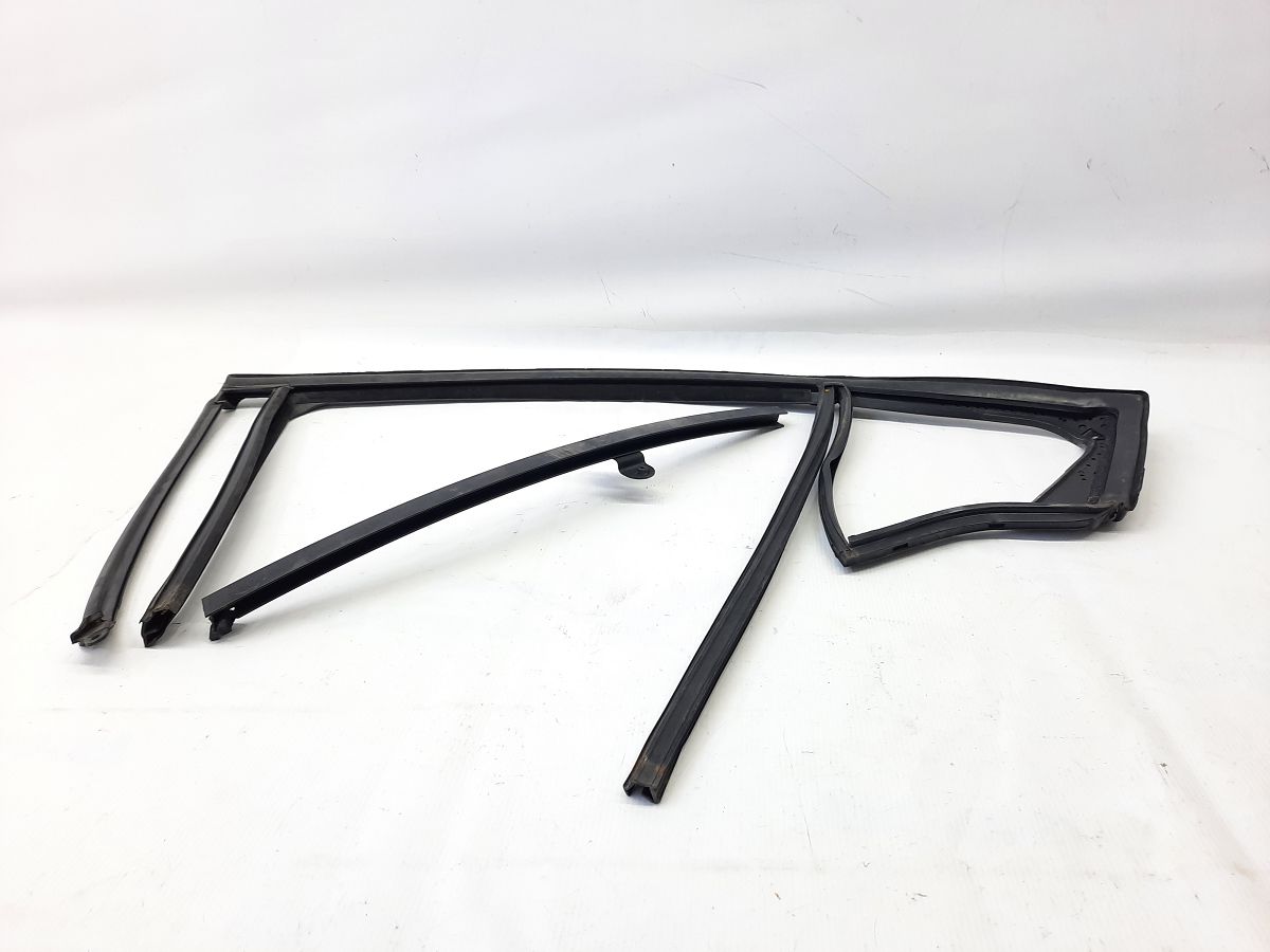 Cruze. Направляющая стекла двери задней левой Chevrolet Cruze 2012-2013 13468943 Chevrolet Cruze