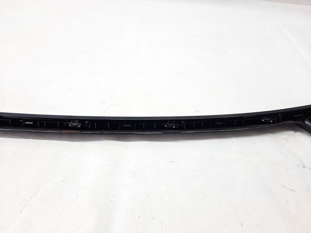 Passat s Накладка торпед під лобове скло Volkswagen Passat S 2012-2019 561857192B81U Volkswagen Passat S 4