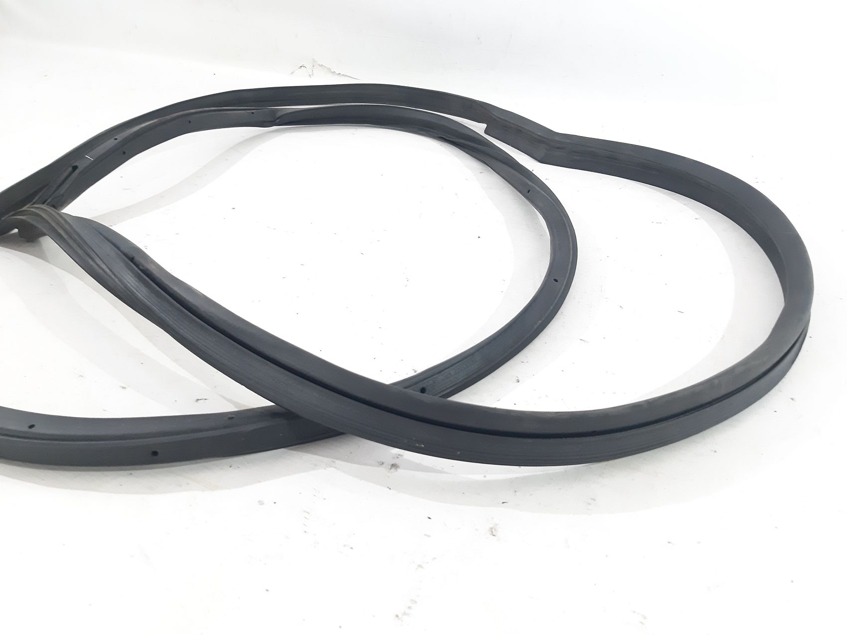 Impreza Ущільнювач двері передньої лівої Subaru Impreza 2013-2017 63511FJ010 Subaru Impreza 7