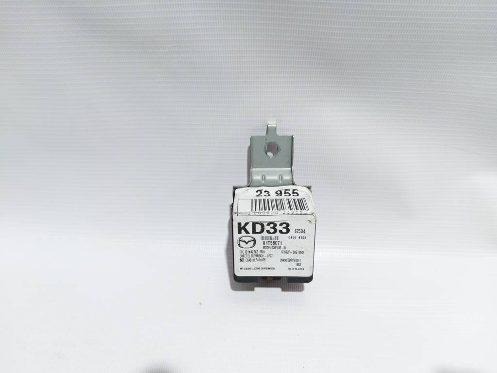3 Блок комфорту Mazda 3 2015-2018 KD33675D4A Mazda 3 5