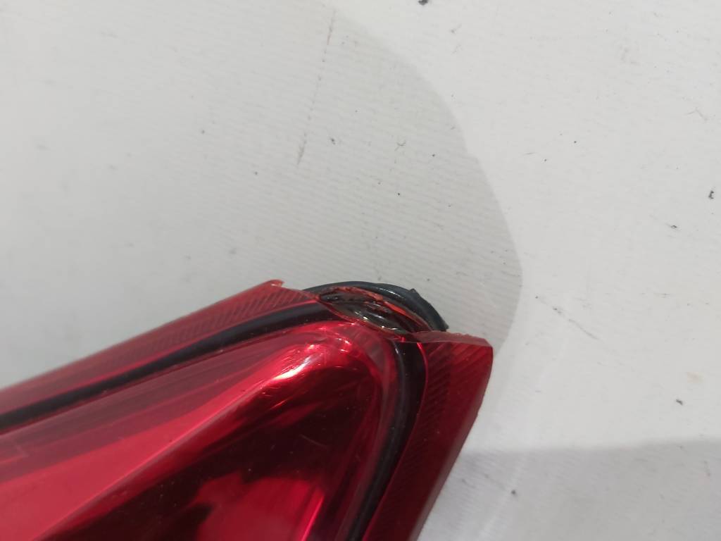Товари з дефектами Ліхтар задній лівий скол Nissan Juke 2011-2015 265551KM0A Nissan Juke 4