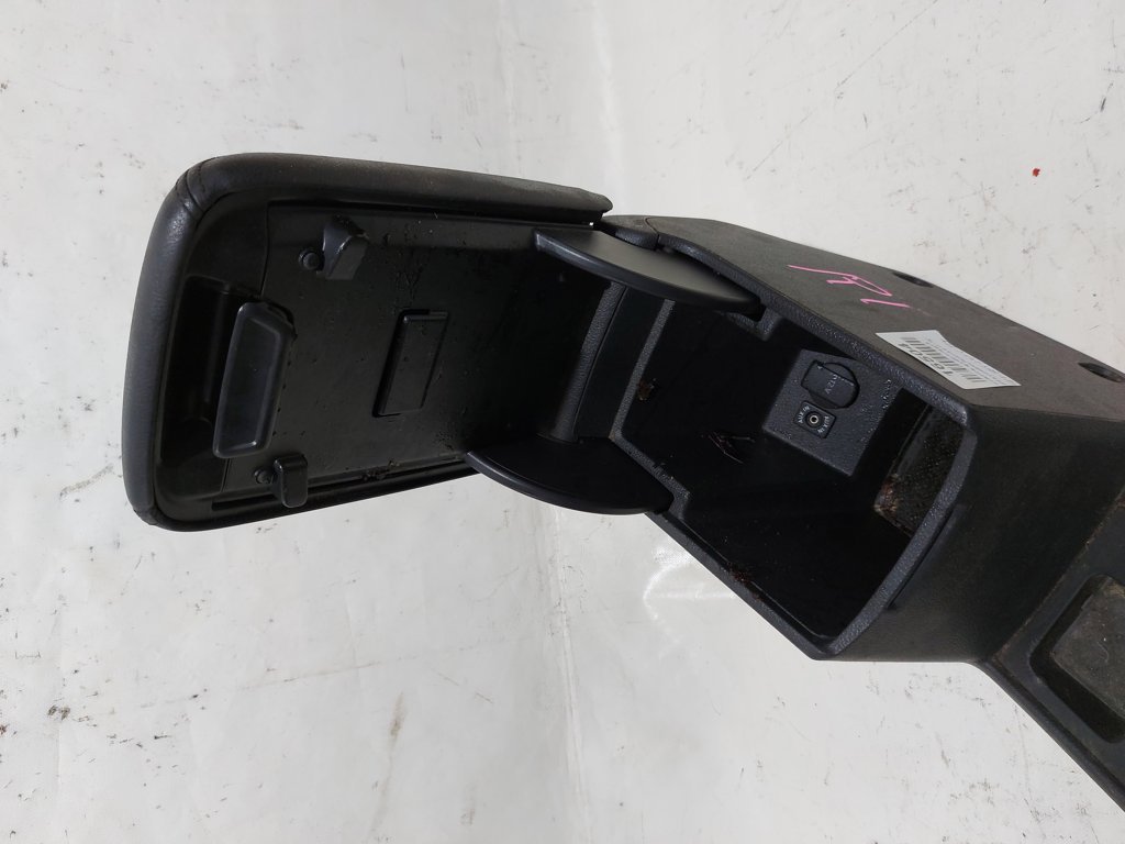 Passat s Консоль центральна Volkswagen Passat S 2012-2015 561863241C82V Volkswagen Passat S 19