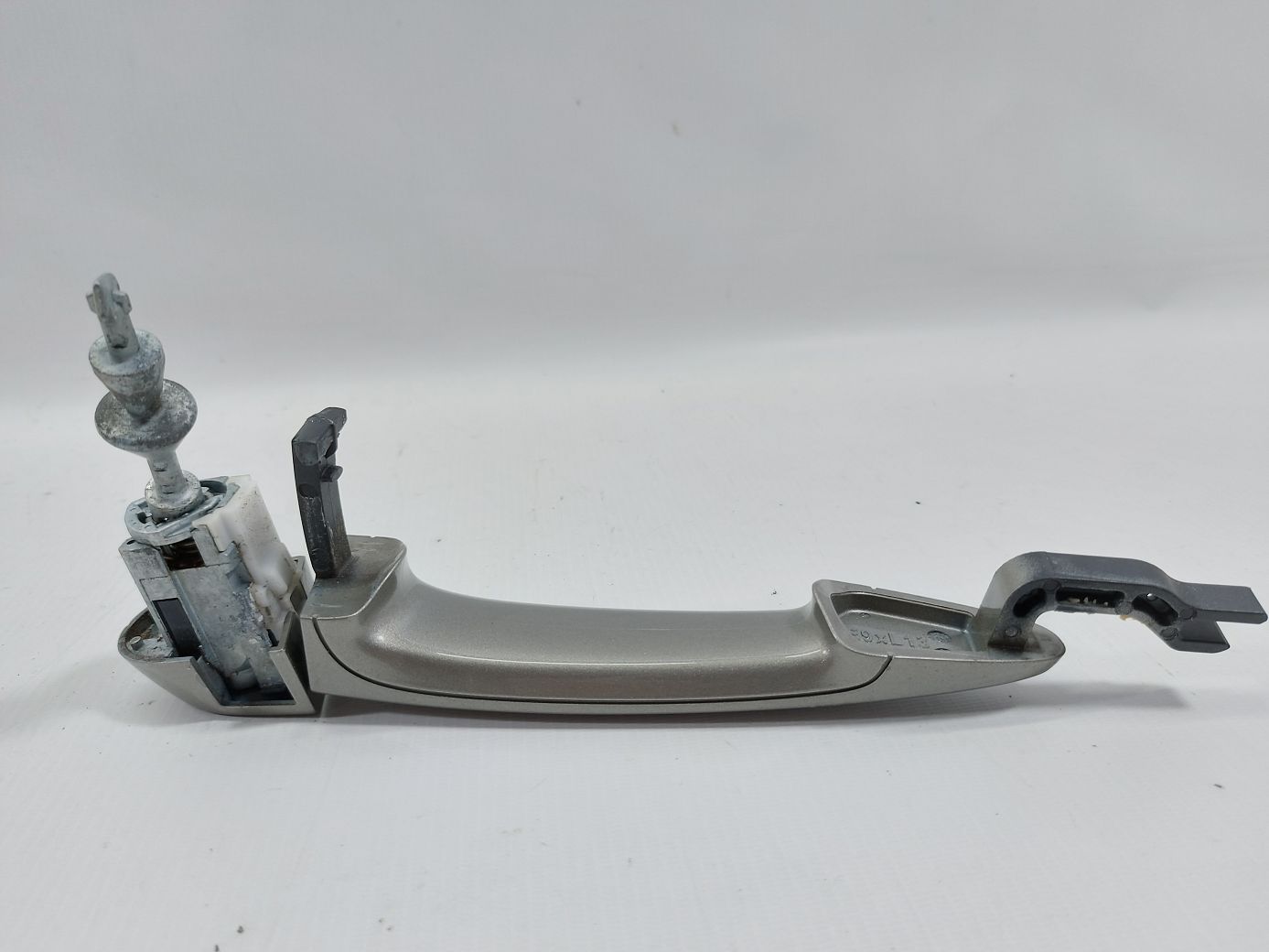 328i xdrive Ручка дверей передньої лівої зовнішня (сіра) BMW 328i xDrive 2008-2016 51217207561 BMW 328i xDrive 3