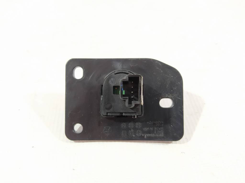 Dart Кнопка відкриття багажника (електро) Dodge Dart 2012-2016 68141864AA Dodge Dart 8