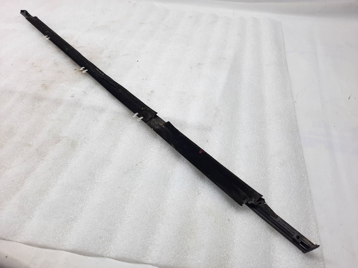 Accord Ущільнювальна гумка скла задньої правої (хром) зовнішня Honda Accord 2015-2017 72910T2AA01 Honda Accord 8 Accord Ущільнювальна гумка скла задньої правої (хром) зовнішня Honda Accord 2015-2017 72910T2AA01 Honda Accord 8