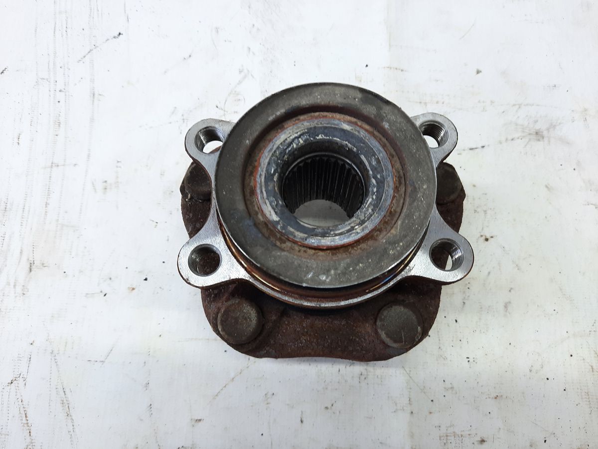 Sentra Ступиця передня ліва/права Nissan Sentra 2017 402029SM0A Nissan Sentra 8