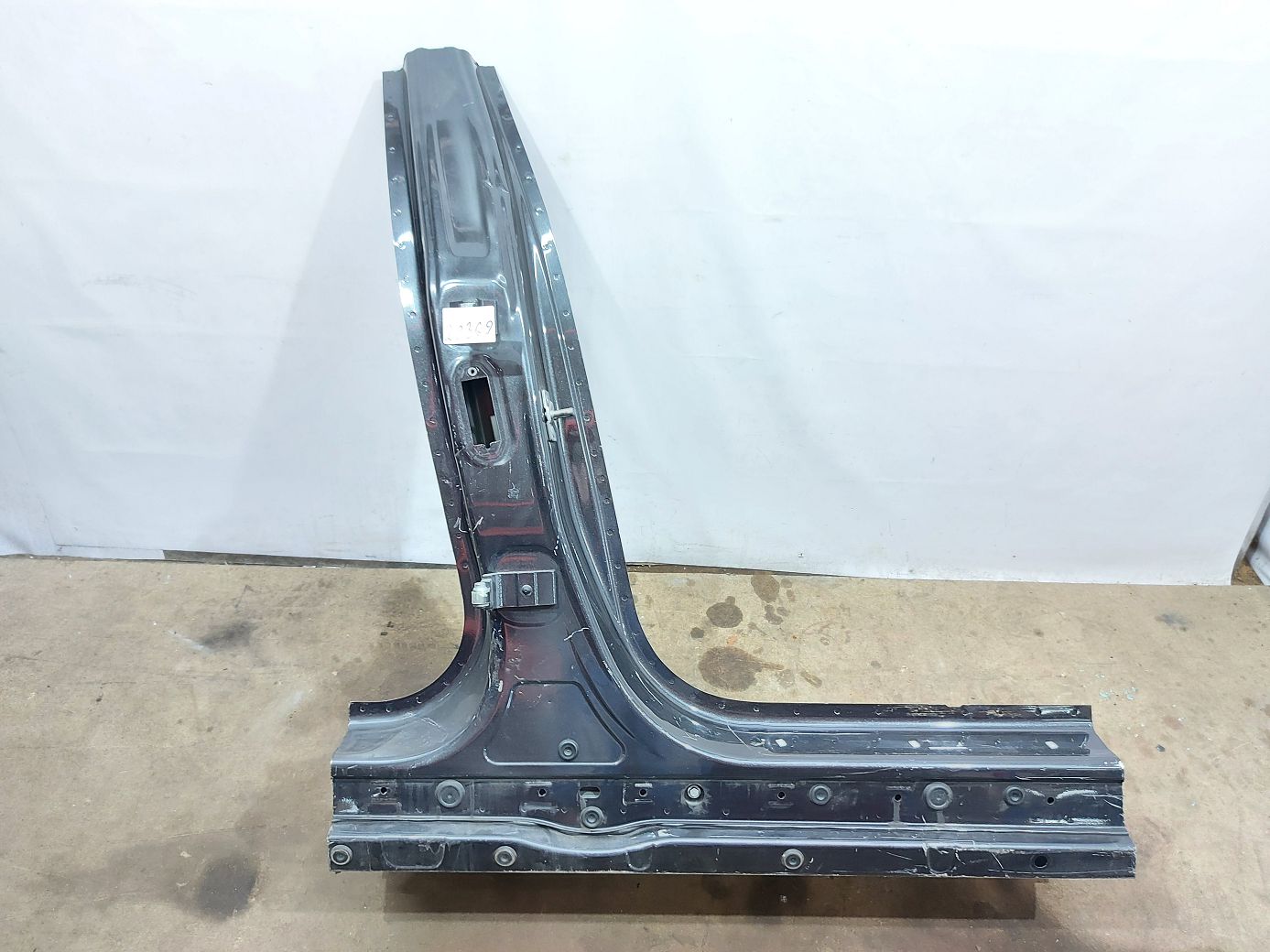 5 series. Стійка центральна права (метал) BMW 5 series 2011-2016 41217240478 BMW 5 series