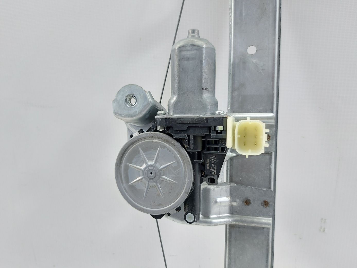 Rogue Склопідйомник двері передньої правої Nissan Rogue 2014-2020 807204BA1A Nissan Rogue 2