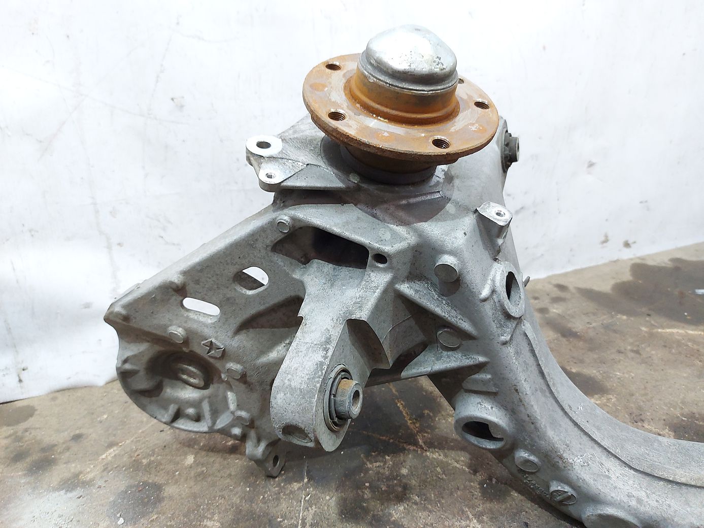 Dart Поворотний кулак задній правий Dodge Dart 2013-2019 68204866AC Dodge Dart 19