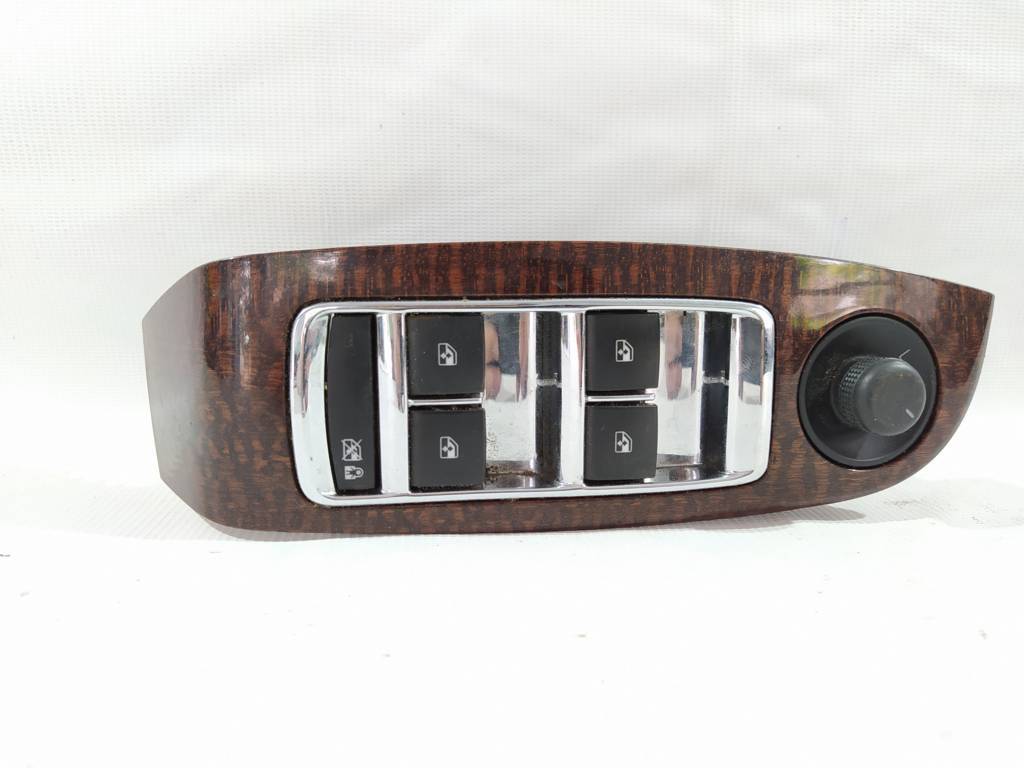 Malibu. Блок управління склопідйомниками дверей водія Chevrolet Malibu 2013-2015 22823883 Chevrolet Malibu