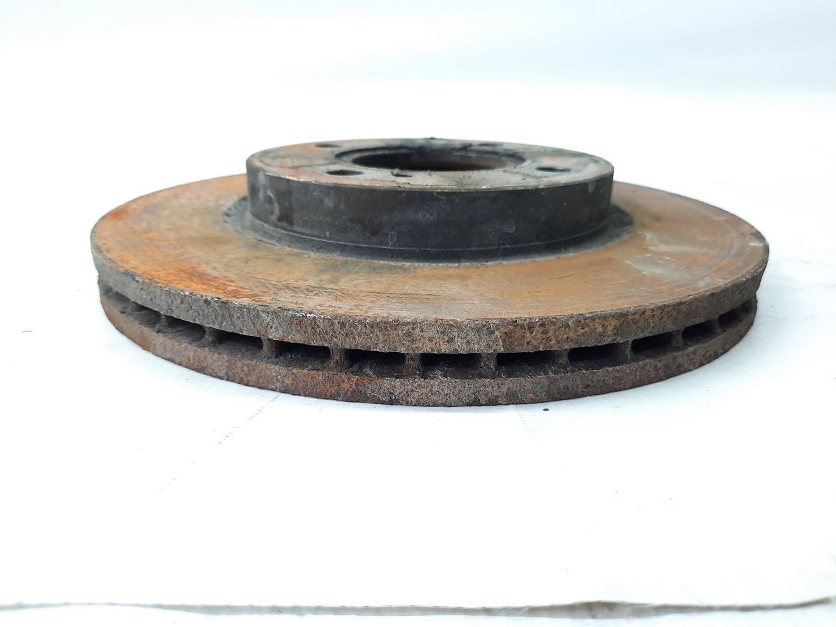 Fiesta sedan. Диск гальмівний передній лівий/правий Ford Fiesta sedan 2011-2019 AE8Z1125B Ford Fiesta sedan