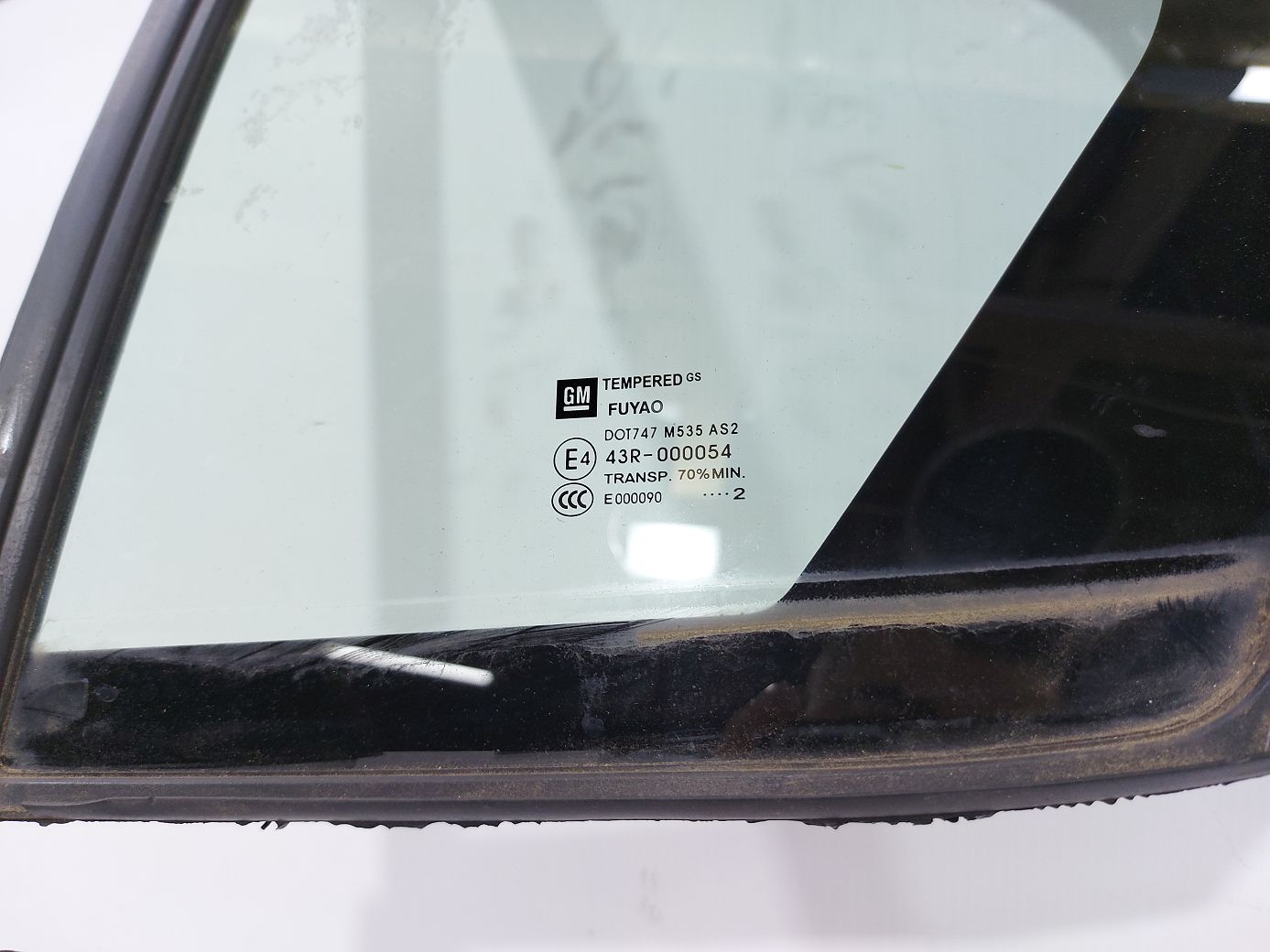 Cruze Направляюча гумка скла двері задньої лівої Chevrolet Cruze 2011-2012 95999487 Chevrolet Cruze 2