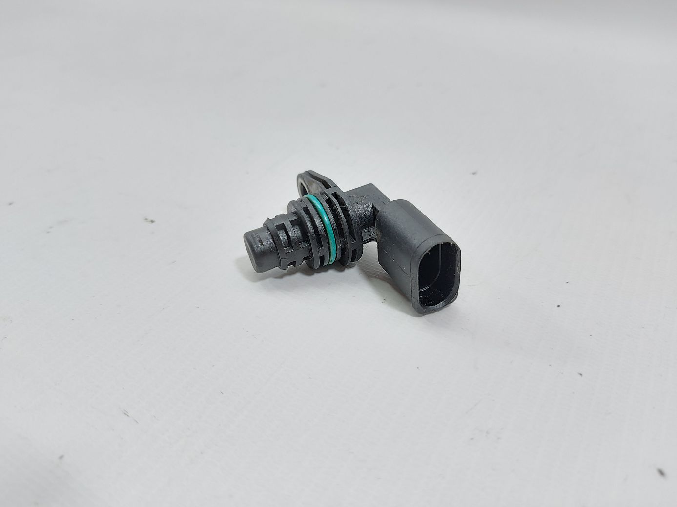 Passat Датчик розподільного валу Volkswagen Passat 2006-2018 030907601E Volkswagen Passat 2