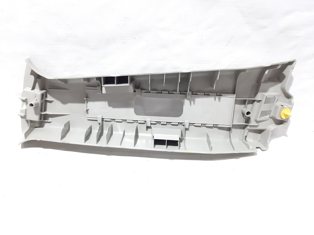 Altima Накладка стійки центральної верхня права Nissan Altima 2013-2018 769133TA0A Nissan Altima 2