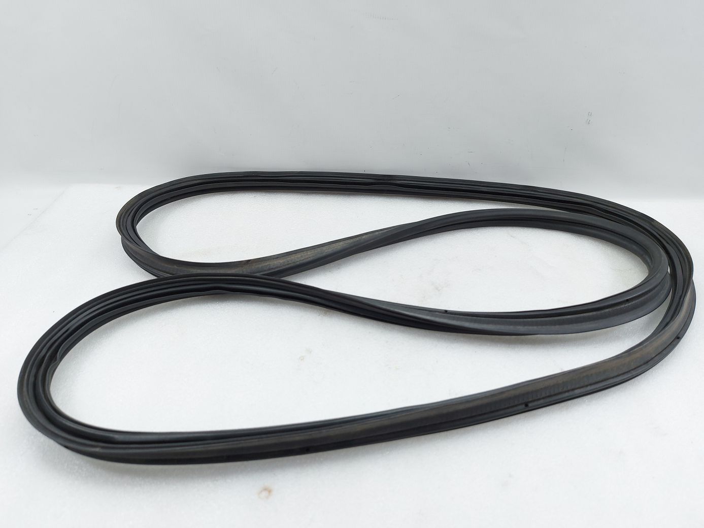 Cr-z. Ущільнювальна гумка багажного отвору Honda CR-Z 2011-2016 74440SZTG02 Honda CR-Z