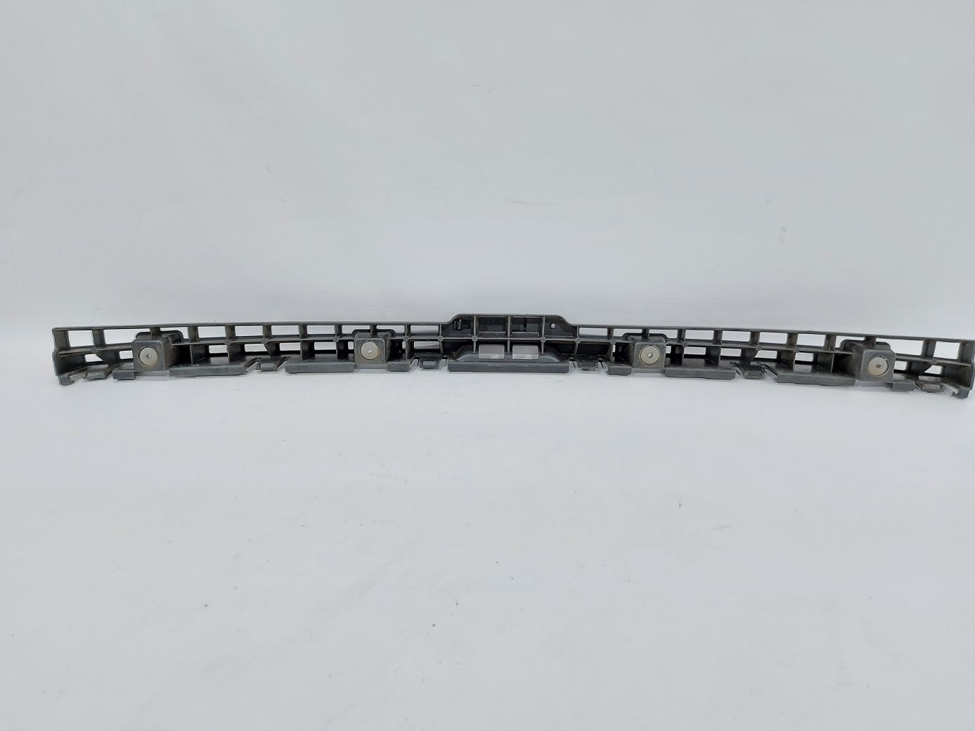 Volt Крепление бампера заднего центральное Chevrolet Volt 2011-2015 22820091 Chevrolet Volt 5