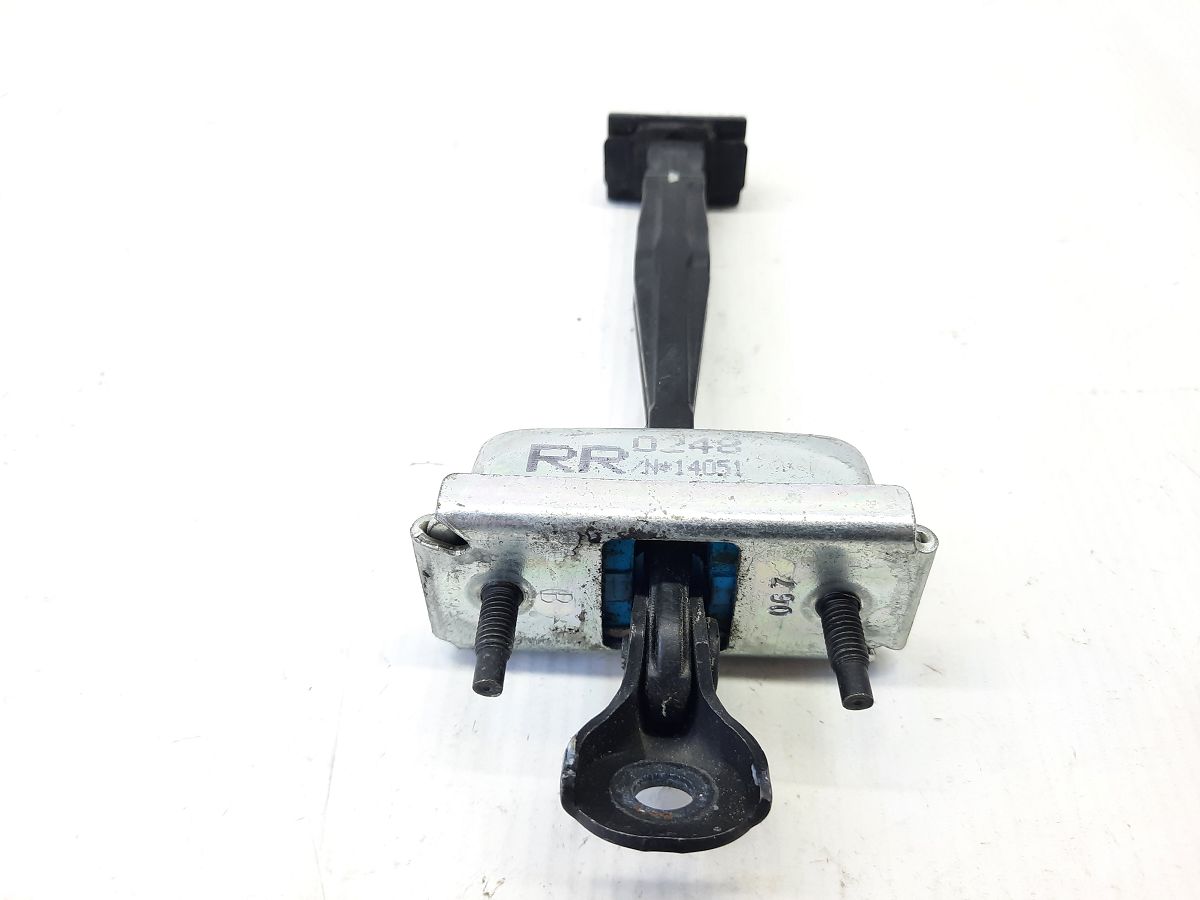 Impala Обмежувач двері задньої лівої Chevrolet Impala 2014-2020 84075361 Chevrolet Impala 4