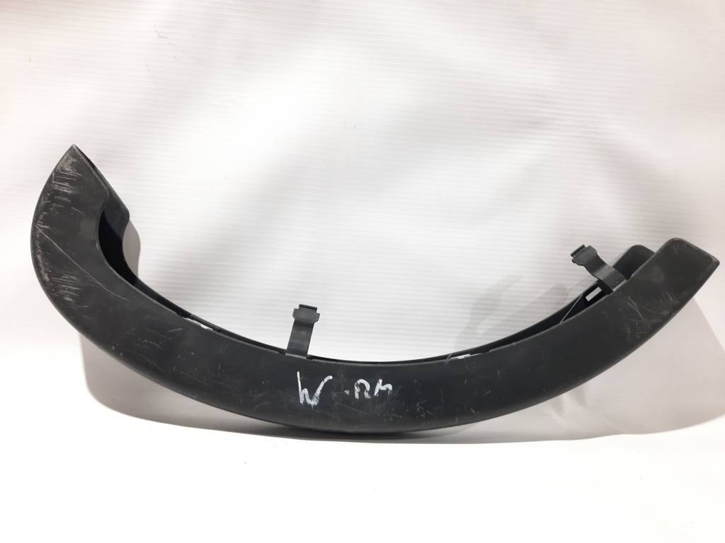 Passat s Накладка на петлю багажника левая (декор) Volkswagen Passat S 2012 561971821A82V Volkswagen Passat S 2