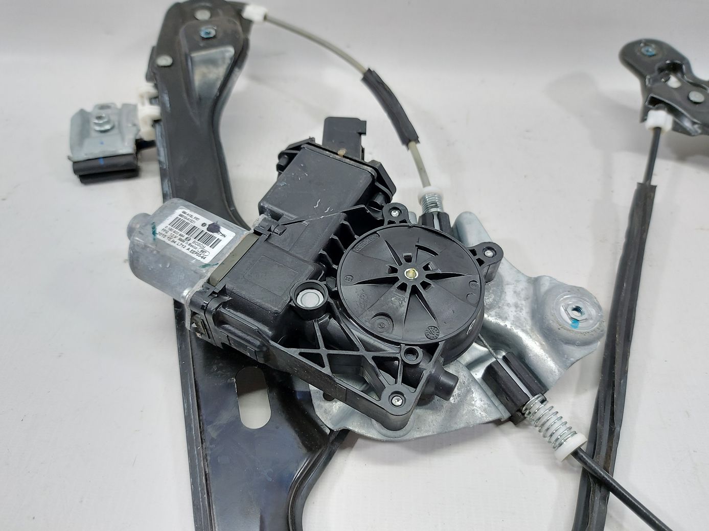 Ats Склопідйомник двері передньої лівої Cadillac ATS 2013-2019 84005653 Cadillac ATS 5