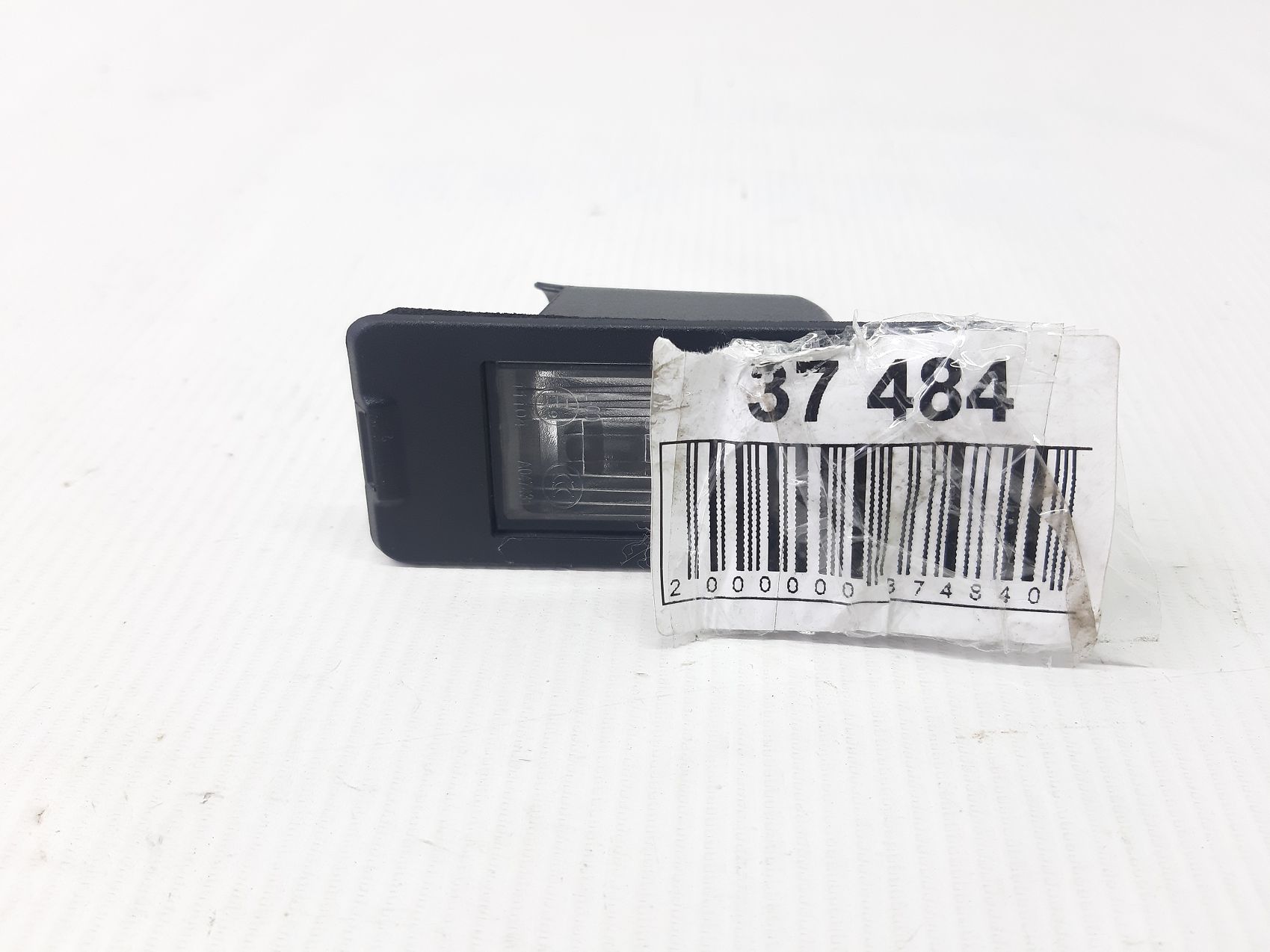 Malibu Ліхтар підсвічування номера Chevrolet Malibu 2016-2021 13590043 Chevrolet Malibu 13