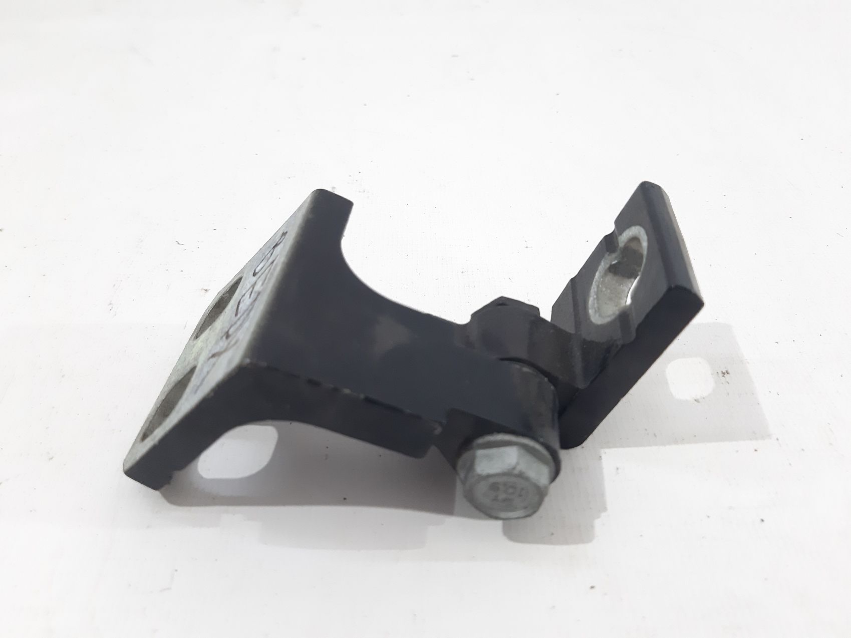 Dart Петля дверей задньої/передньої правої верхня Dodge Dart 2013-2019 68082432AE Dodge Dart 3