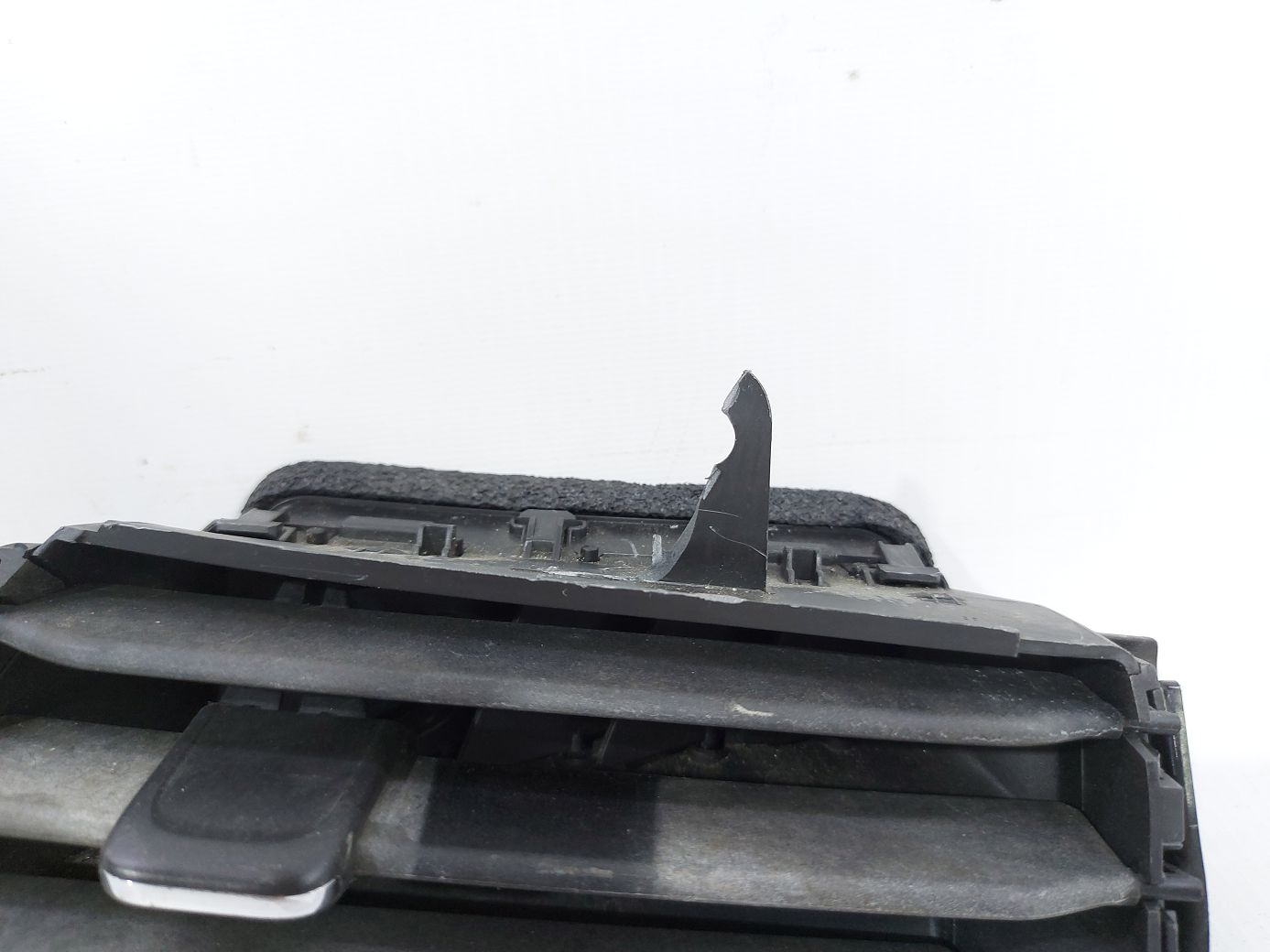 Malibu Решітка повітропроводу торпеди зовнішня Chevrolet Malibu 2016-2021 22950615 Chevrolet Malibu 2