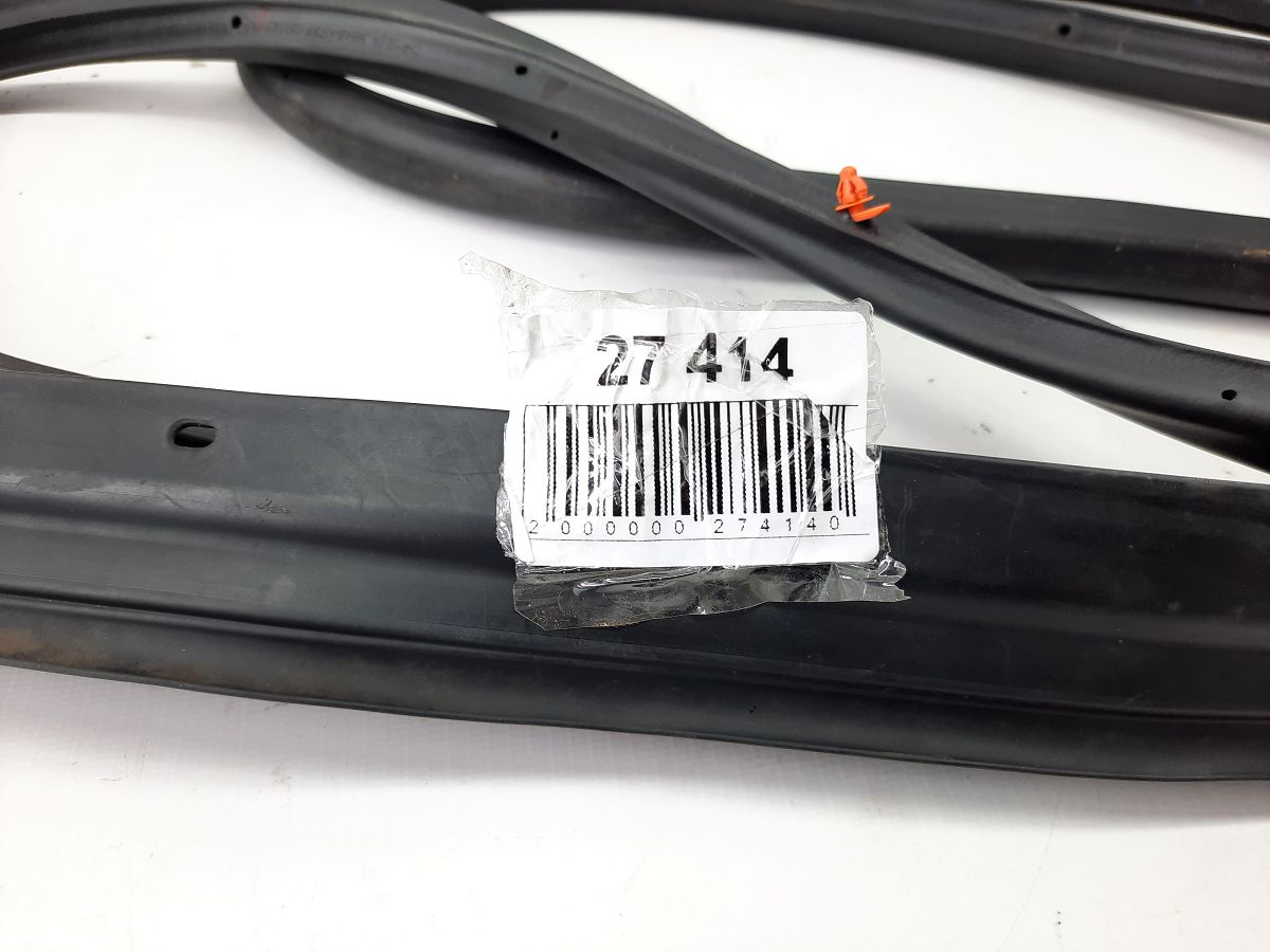 Journey Уплотнительная резинка двери задней левой Dodge Journey 2009-2020 5076869AC Dodge Journey 9