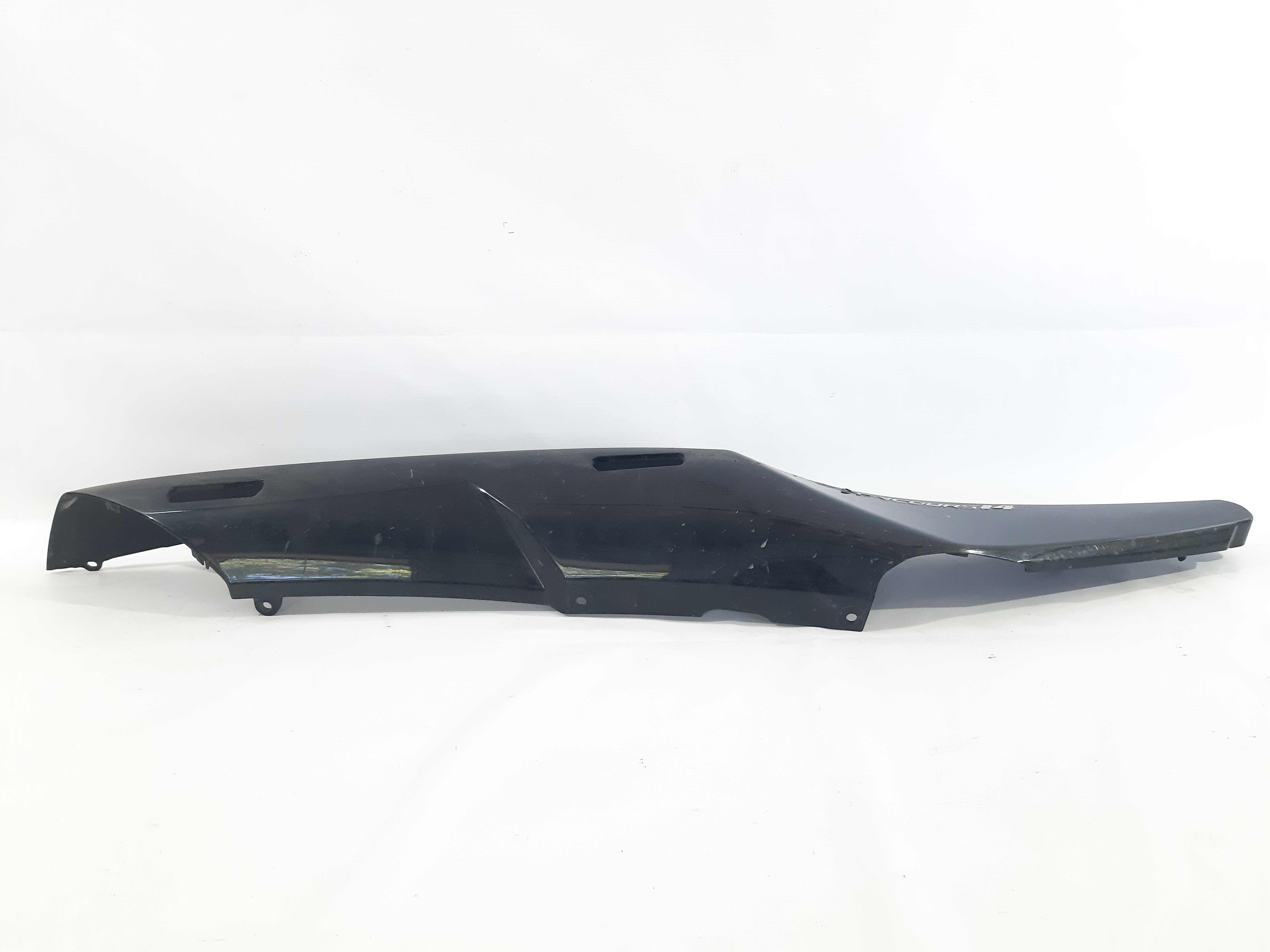 Gtr-1400 Накладка под сиденьем правая Kawasaki GTR-1400 2011-2012 360400104H8 Kawasaki GTR-1400 3