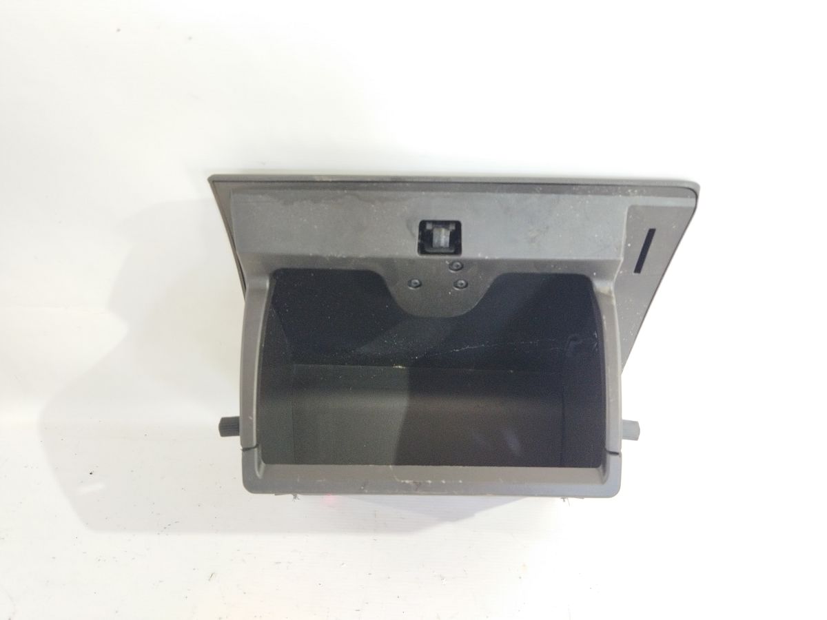 Fiesta Бардачок Ford Fiesta 2011-2019 AE8Z5406010AF Ford Fiesta 5