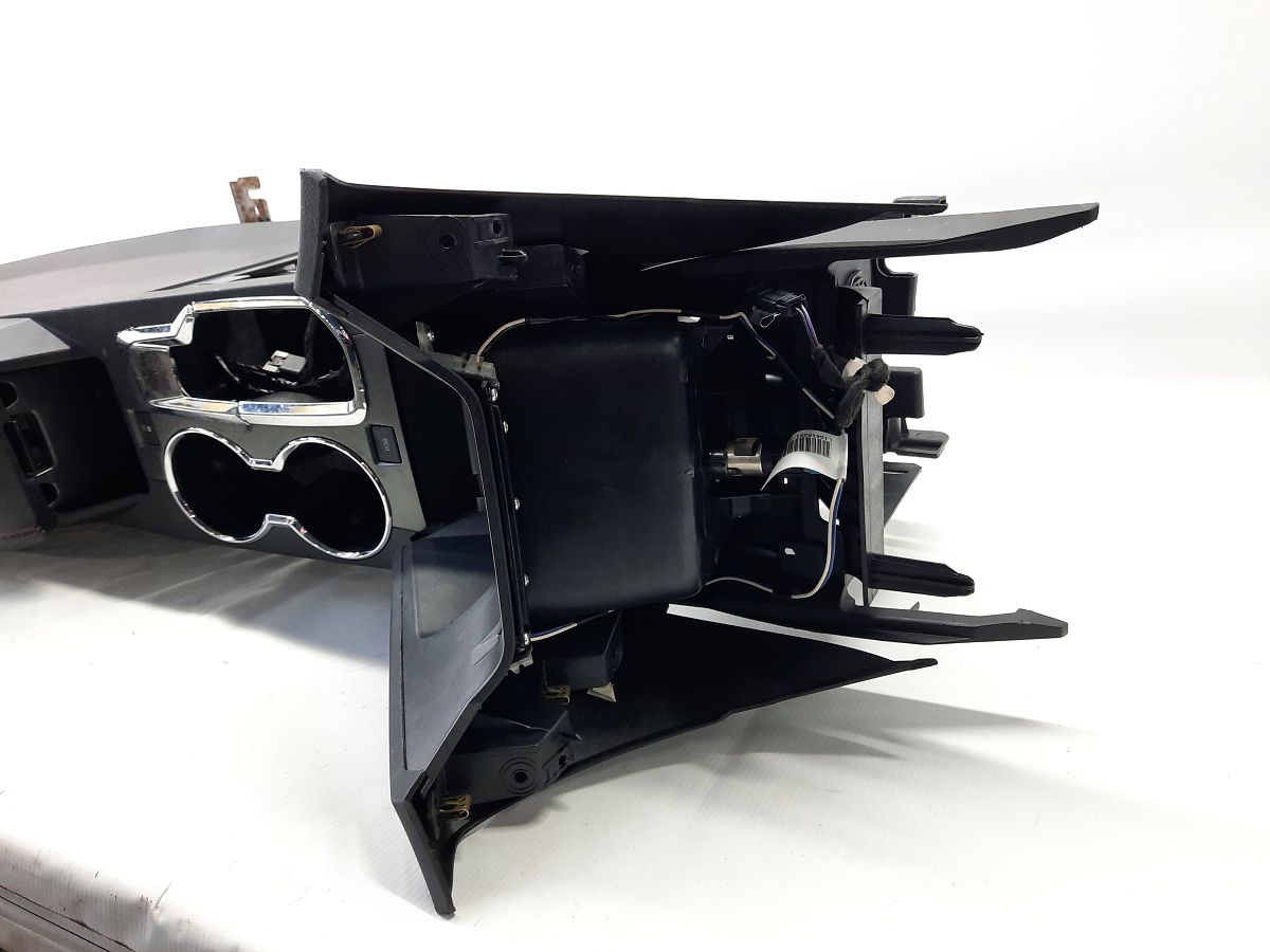 Equinox Консоль центральная Chevrolet Equinox 2015 23216797 Chevrolet Equinox 9