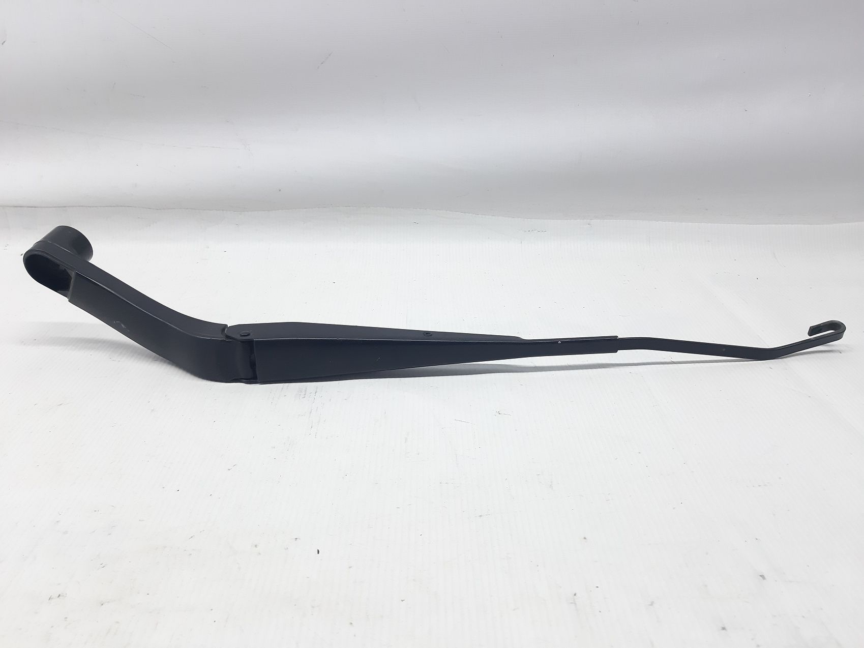 Malibu. Рычаг стеклоочистителя левый Chevrolet Malibu 2016-2021 23353585 Chevrolet Malibu