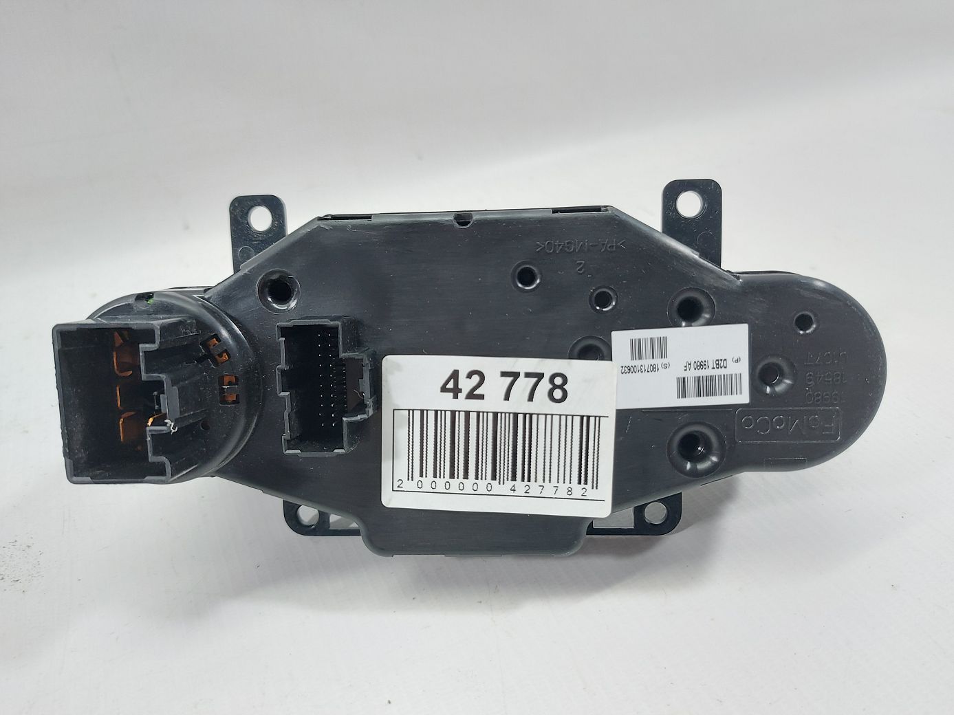 Fiesta Кнопки керування клімат-контролем Ford Fiesta 2016-2019 D2BZ19980F Ford Fiesta 4