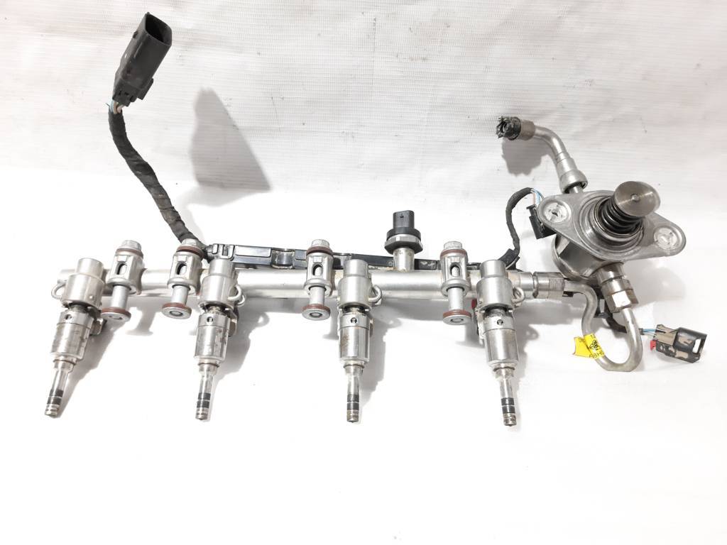 Malibu Паливна рейка Chevrolet Malibu 2013-2016 12689346 Chevrolet Malibu 24