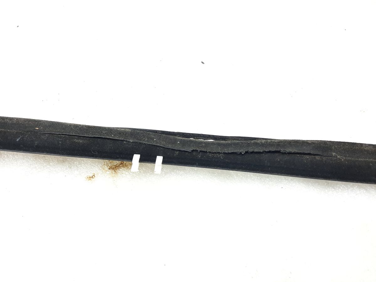 Accord Ущільнювальна гумка скла задньої правої (хром) зовнішня Honda Accord 2015-2017 72910T2AA01 Honda Accord 10 Accord Ущільнювальна гумка скла задньої правої (хром) зовнішня Honda Accord 2015-2017 72910T2AA01 Honda Accord 10