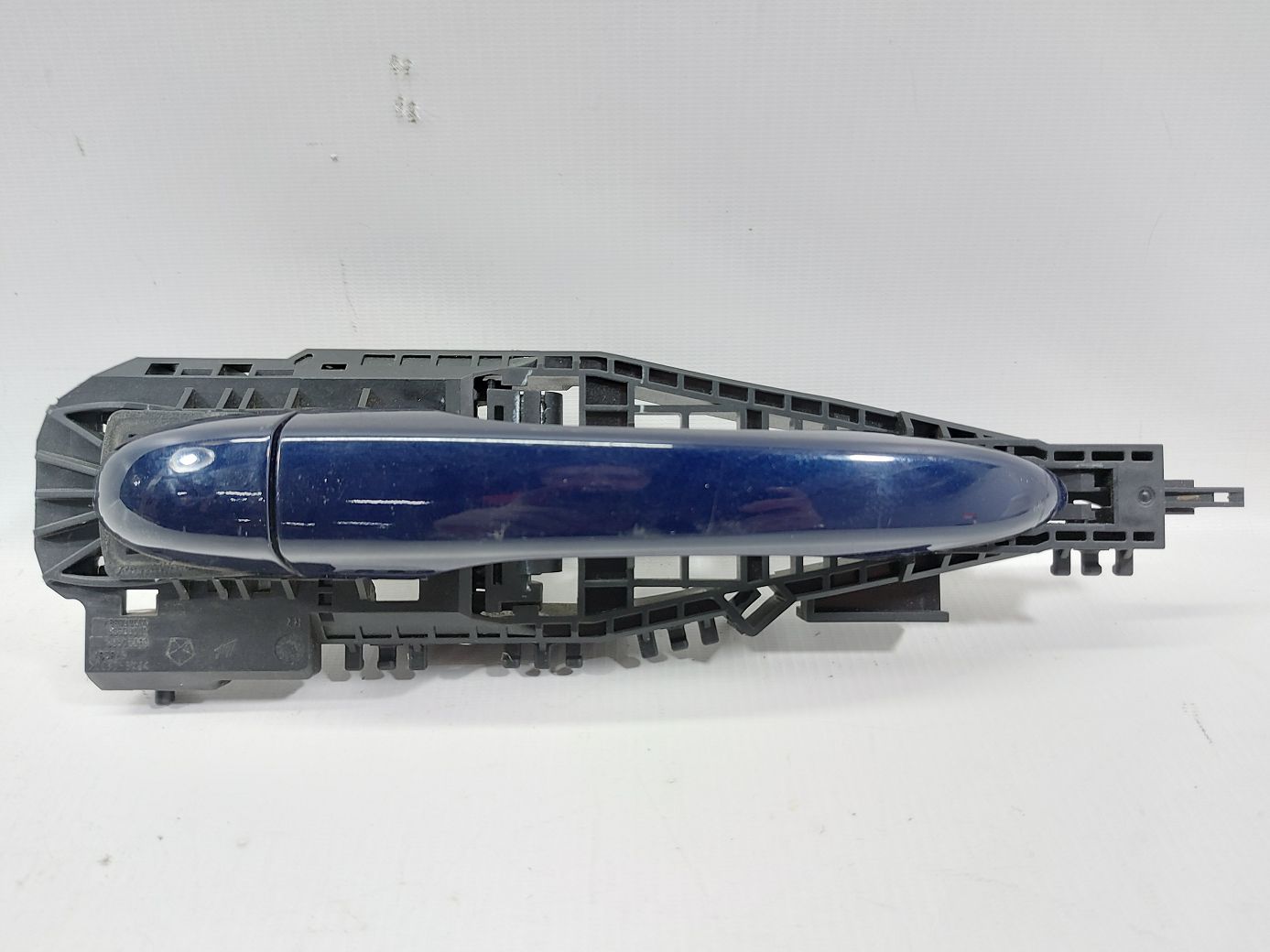 Dart. Ручка двери передней правой наружная (синяя) Dodge Dart 2013-2015 1SZ34KCLAD Dodge Dart