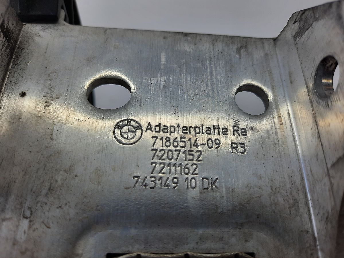 5 series Опора радіатора ліва BMW 5 series 2011-2019 17117575247 BMW 5 series 5