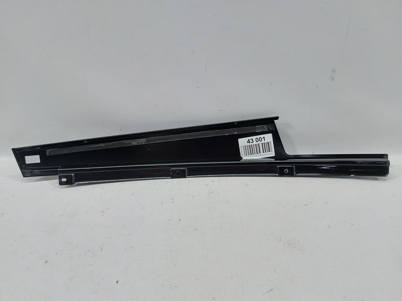 Dart Накладка стійки дверей передньої правої Dodge Dart 2013-2016 68082730AE Dodge Dart 4