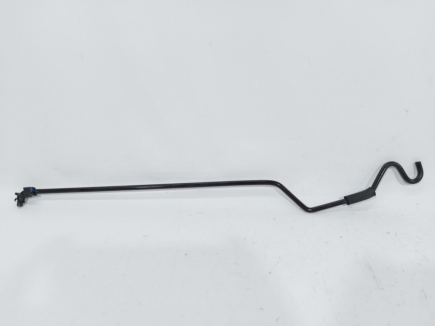 Trax Упор капота Chevrolet Trax 2017 42679386 Chevrolet Trax 2