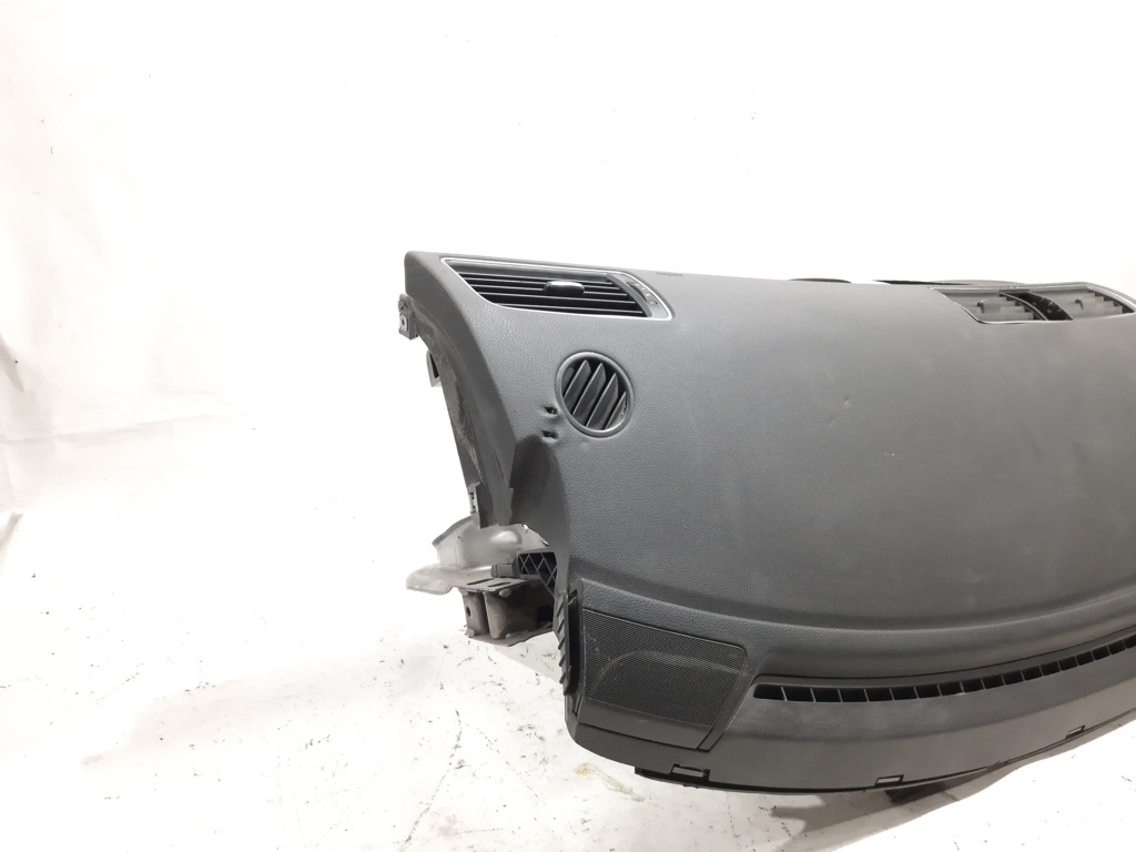 Passat s Торпеда Volkswagen Passat S 2012-2015 561857003L81X Volkswagen Passat S 5