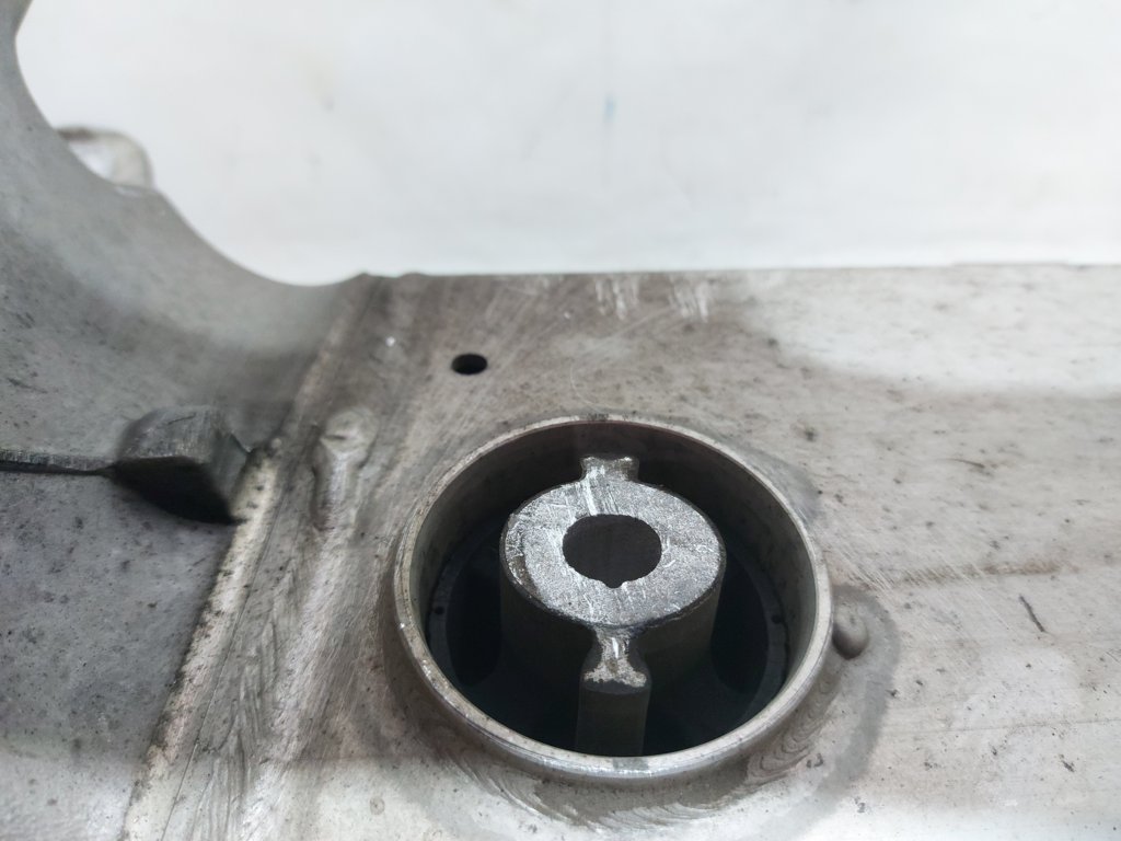 7 series Підрамник задній BMW 7 2010-2012 33316794666 BMW 7 7