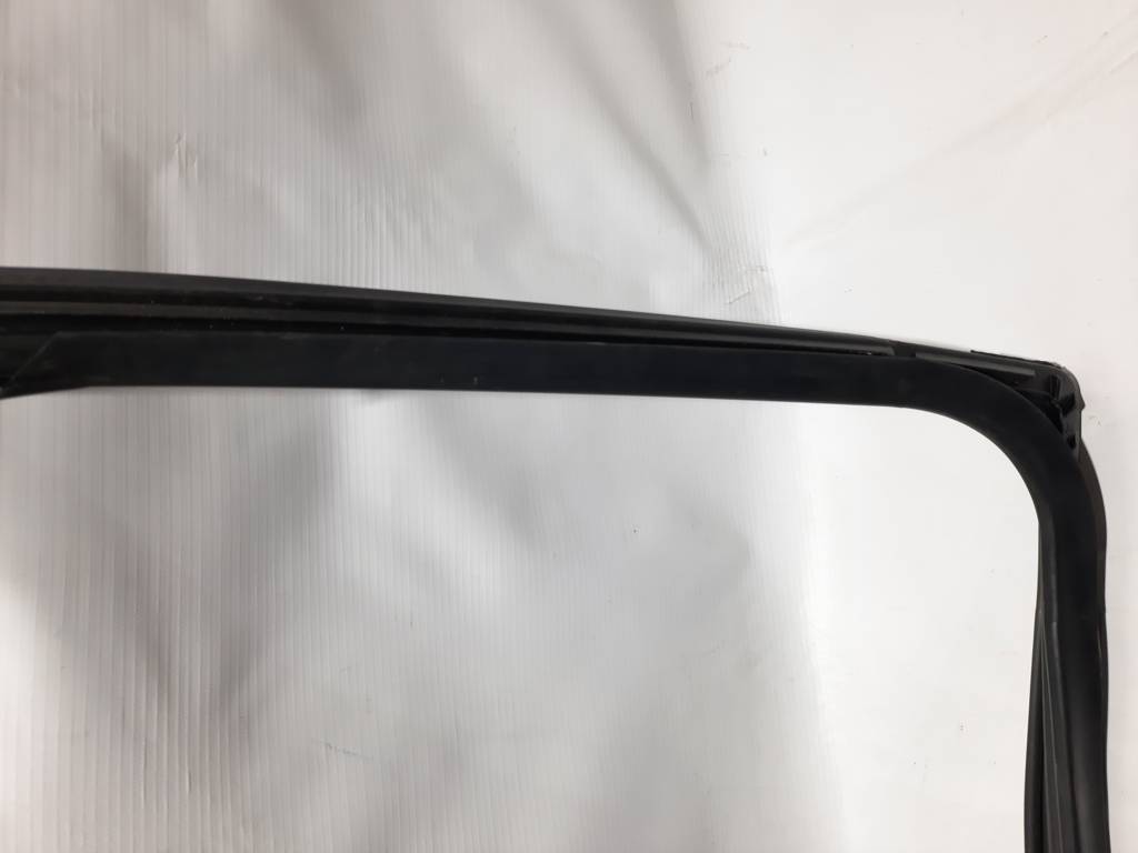 6 Уплотнитель стекла двери задней правой Mazda 6 2014-2016 GHK172605K Mazda 6 13
