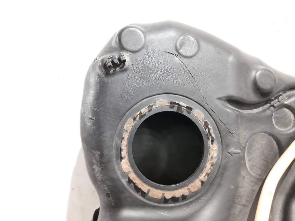 Passat s Бензобак с горловиной Volkswagen Passat S 2012-2016 561201055A Volkswagen Passat S 8